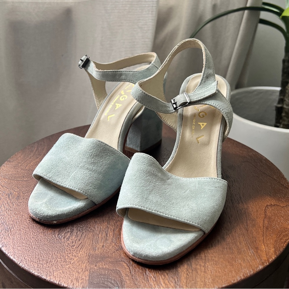 Ouigal Blue Suede Blocked Heels Sandals size 40